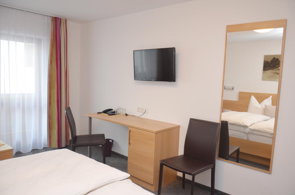 Hotel Garni Sport Sonneck Galtür Zimmer foto